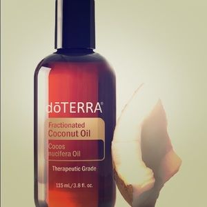 Fractionated coconut Oil NWT/sealed
